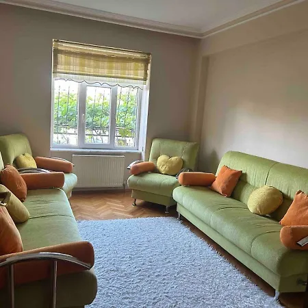 Apartamento Family-friendly House With Garden Konya