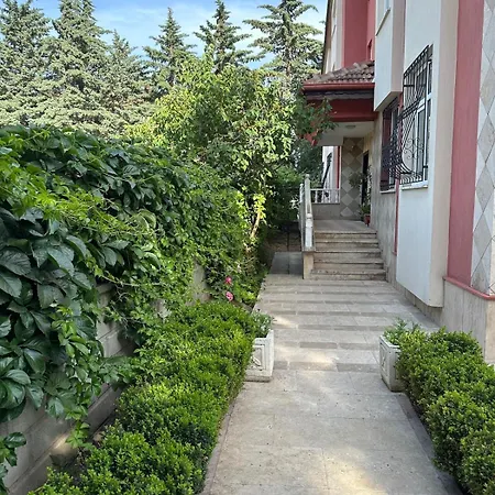 Apartment Family-friendly House With Garden Konya